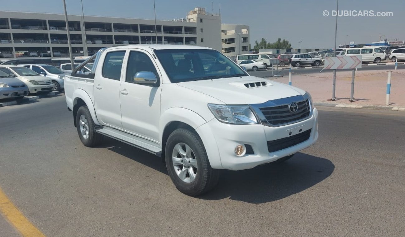 تويوتا هيلوكس DIESEL 4X4 3.0L RIGHT HAND DRIVE