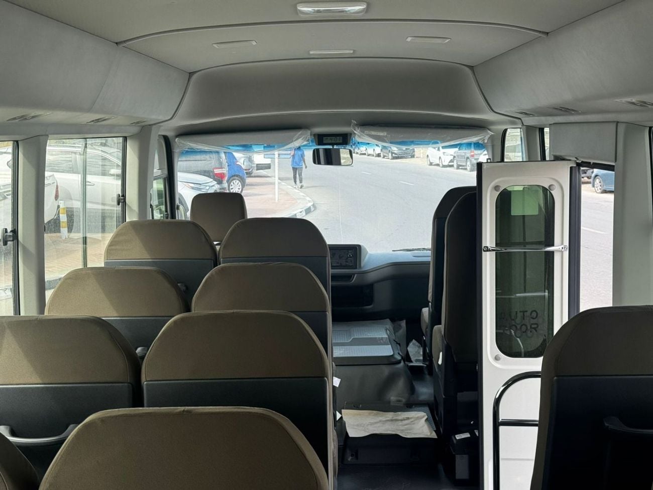 تويوتا كوستر 2.7L (23-Seater)