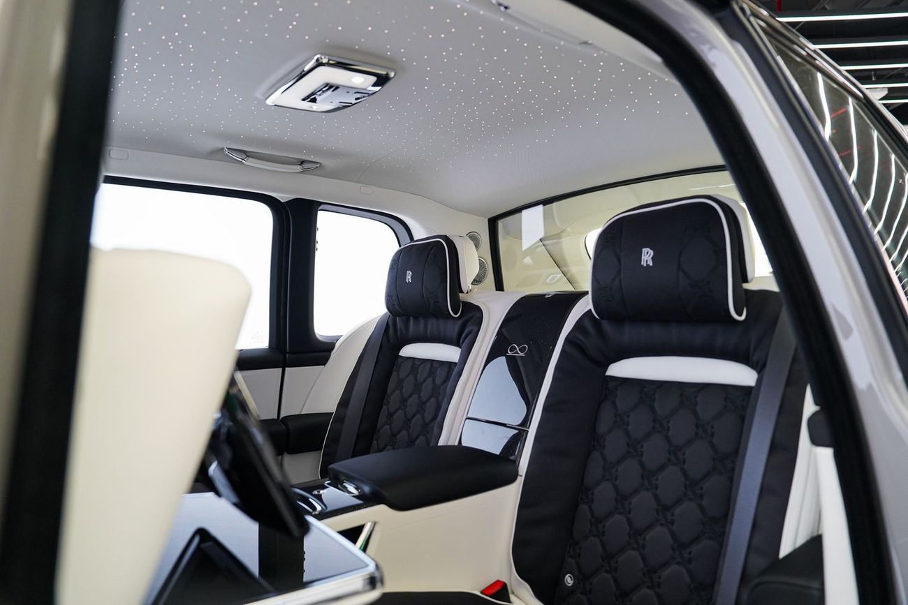 رولز رويس كولينان CULLINAN BLACK BADGE DUALTIY SEATS