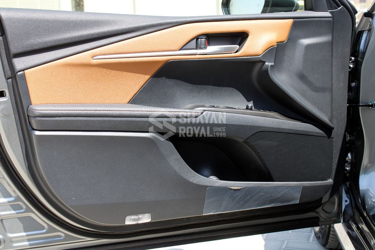Toyota Camry LUMIERE 2.5L HYBRID AT FWD AT 2026MY