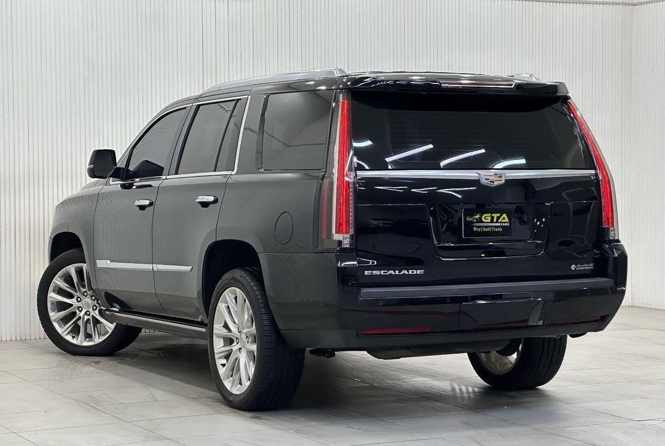 كاديلاك إسكالاد Std 6.2L 2019 Cadillac Escalade, 6.2 V8 4WD, 420bhp, 10 Auto Speed Gearbox. AED 199,000 or AED 3,117