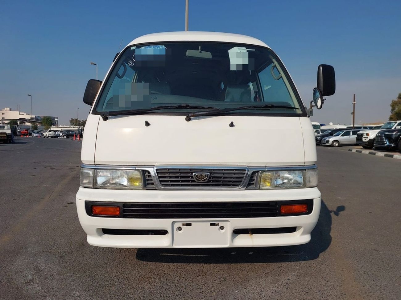 نيسان كارافان NISSAN CARAVAN VAN RHD 1999 MODEL 3.1 L DIESEL AUTOMATIC(PM07780)