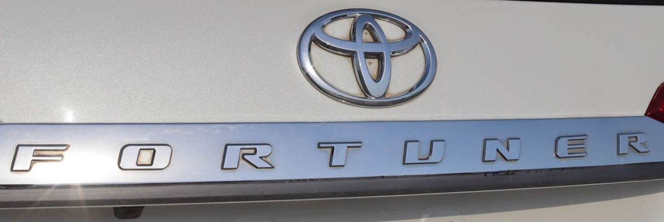 تويوتا فورتونر GXR 4.0L (278 HP) Toyota Fortuner 4.0L V6  2022 GCC 4WD Original Paint & Accident Free  excellent co