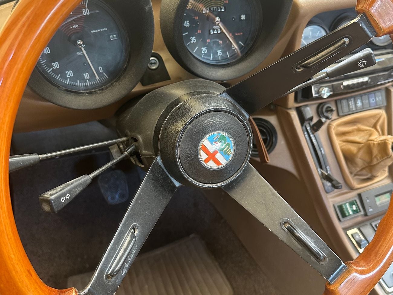 ألفا روميو سبايدر veloce 2.0