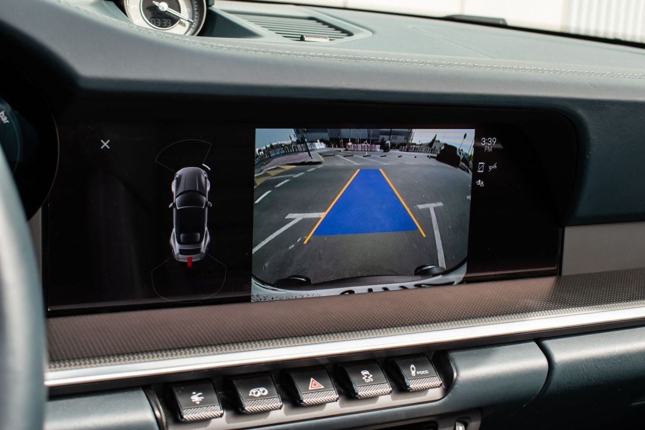 بورش 911 Turbo S 3.8L (640 HP) Convertible