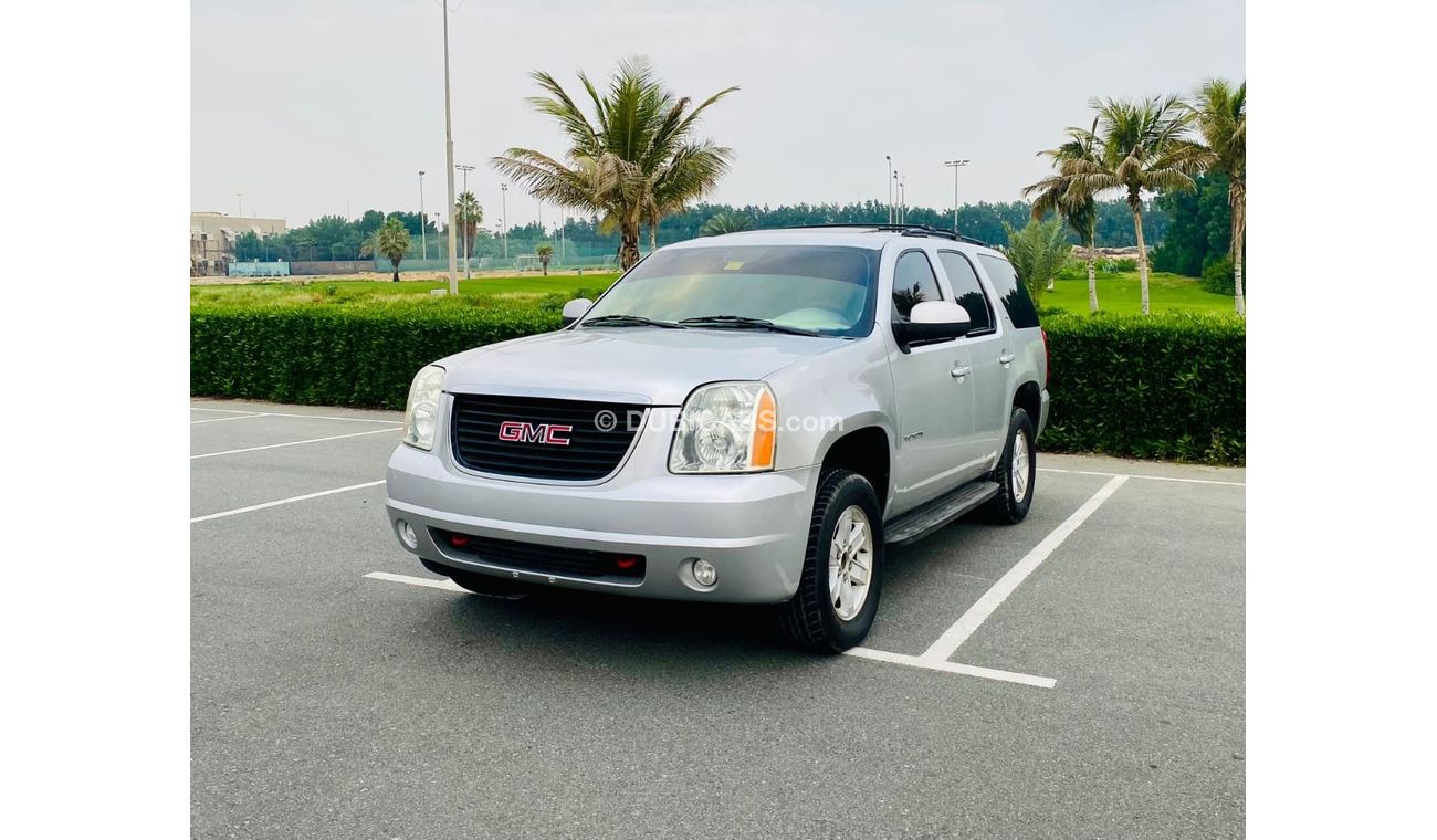 Used GMC Yukon Good condition car GCC 2010 for sale in Dubai 696873
