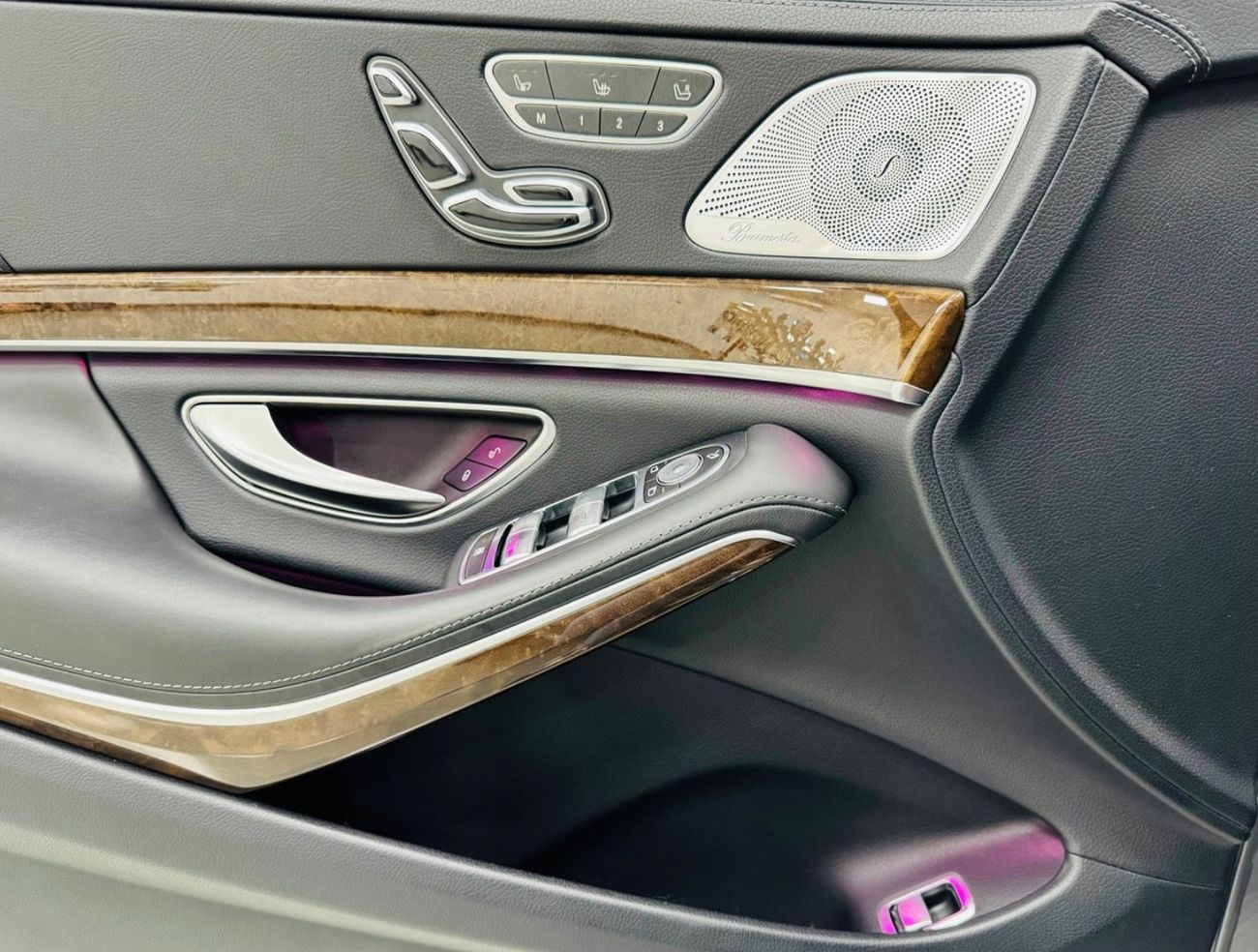 Mercedes-Benz S 500 AMG GCC .. FSH .. 25000 Km Only .. Original paint .. Brand New condition