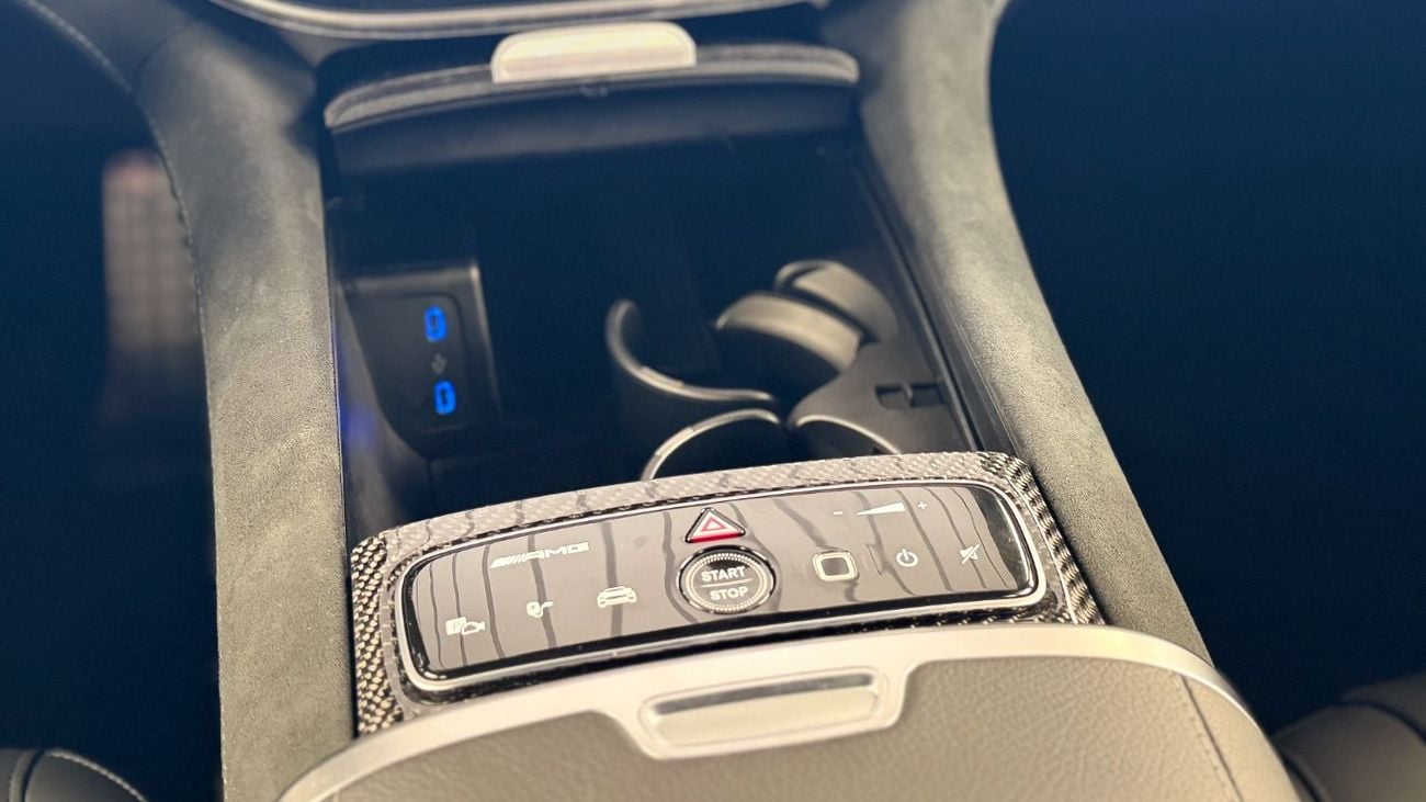 مرسيدس بنز EQE 53 4M Mercedes-Benz EQE 53 AMG 2024 - GCC - Under Warranty