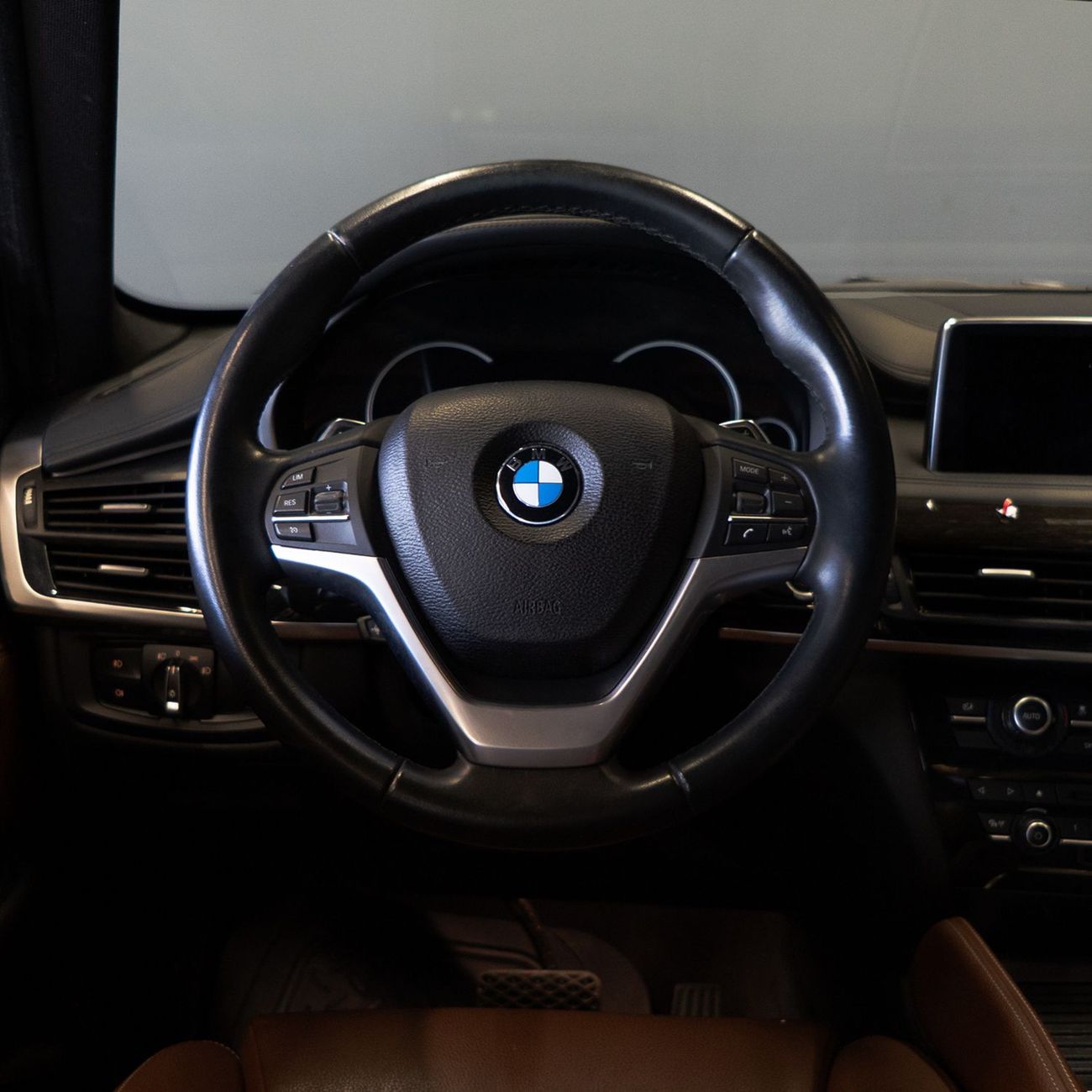 بي أم دبليو X6 50i Exclusive 4.4L AED 2,490 pm  • 0% Downpayment • BMW X6 xDrive50i • 1 Year Warranty