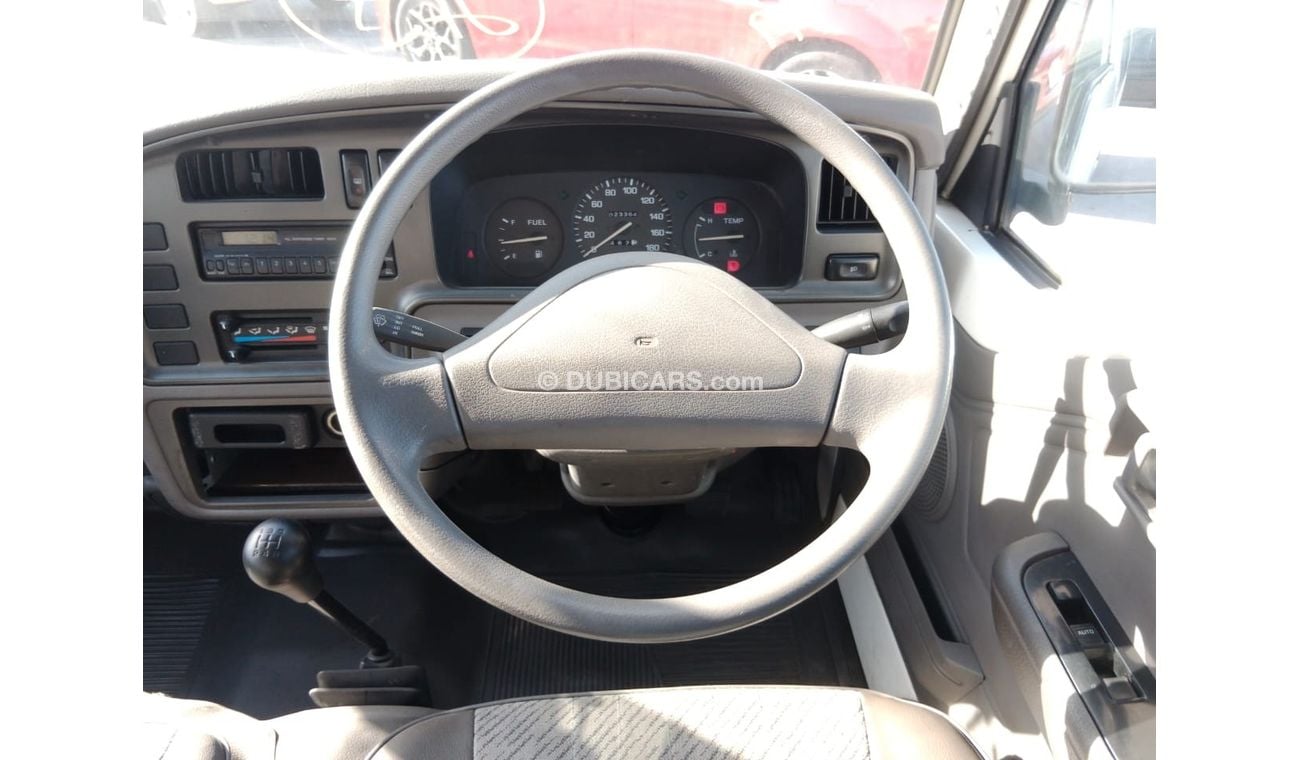 Nissan Caravan NISSAN CARAVAN VAN RIGHT HAND DRIVE(PM03063)