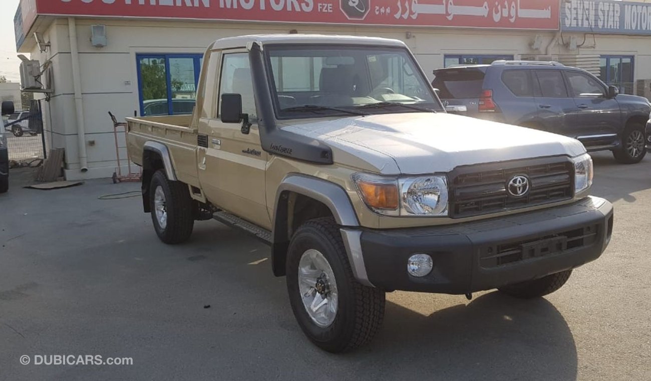 تويوتا لاند كروزر بيك آب Brand new diesel 4.2 1HZ 6 cylinder left hand drive for export only Perfect inside and out side