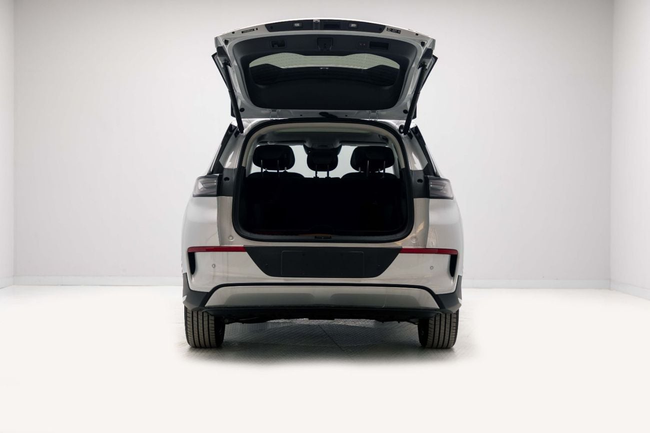 BYD Sealion 05 Intelligent Navigation - Sea White Inside White | Export Only