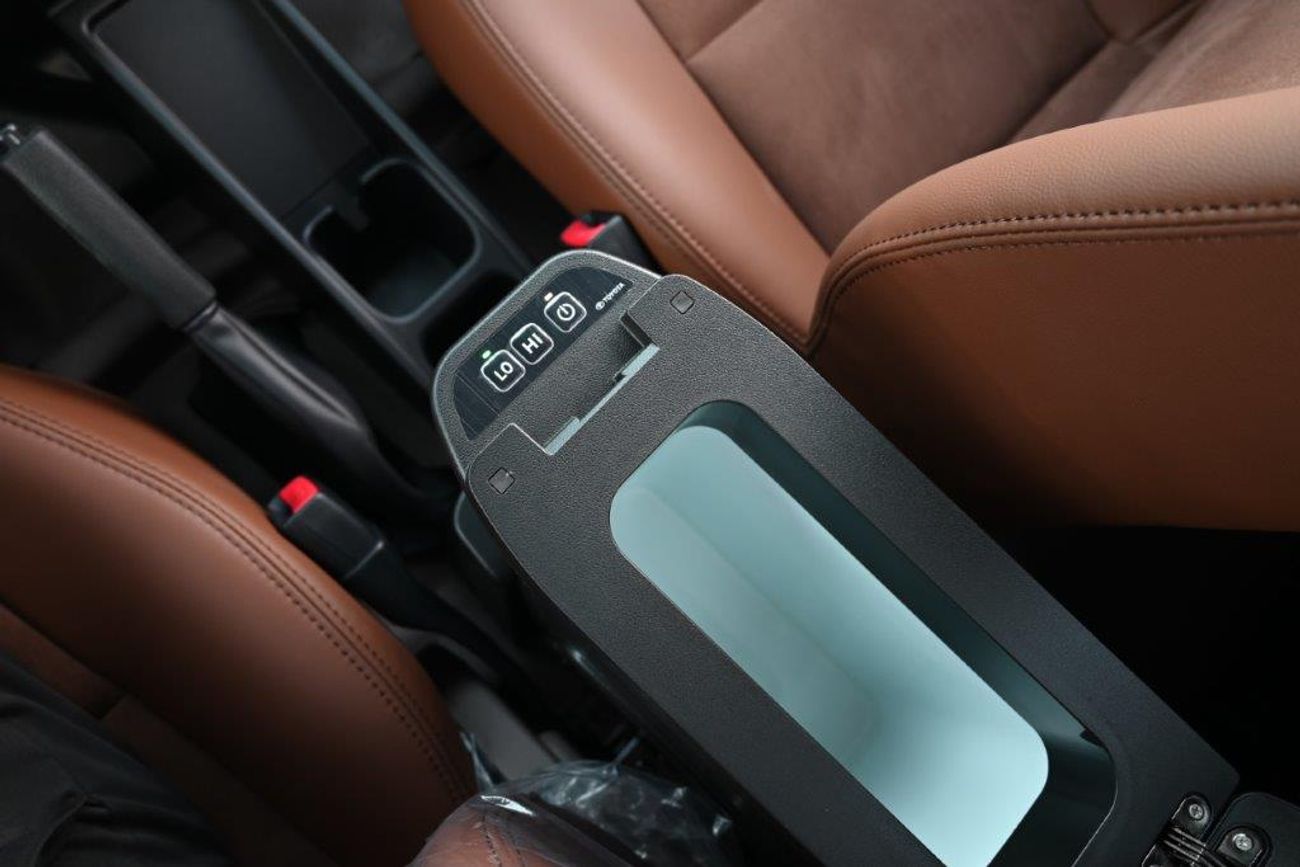 Toyota Land Cruiser Pick Up Single Cab 2.8L 4WD Automatic - Top Option