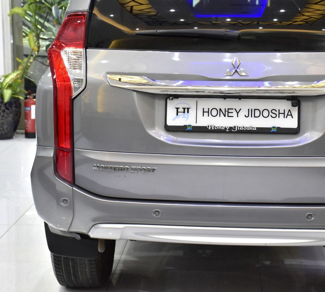 ميتسوبيشي مونتيرو سبورت EXCELLENT DEAL for our Mitsubishi Montero Sport ( 2016 Model ) in Grey Color GCC Specs