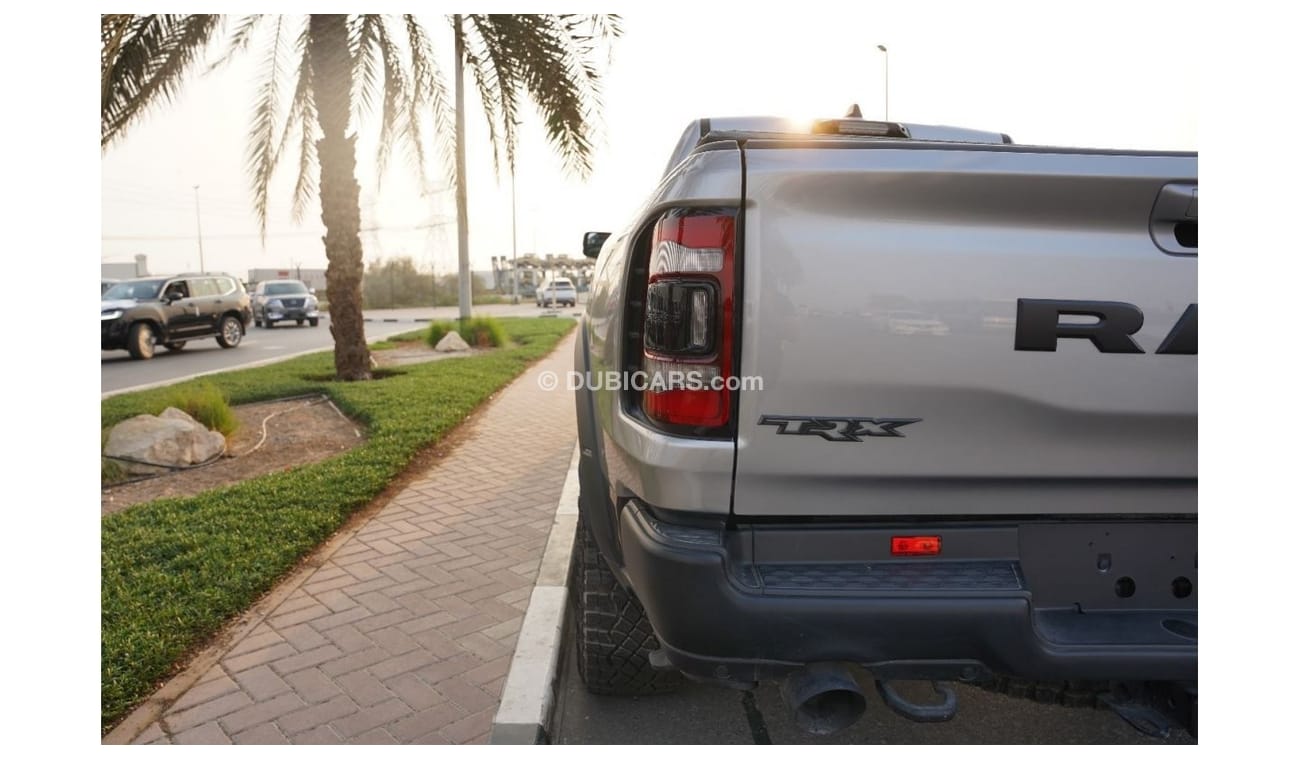 RAM 1500 TRX 2023 RAM 1500 TRX SILVER BEAD LOCK CARBON FIBER 4X4 6.2L V8 GCC 0 Km