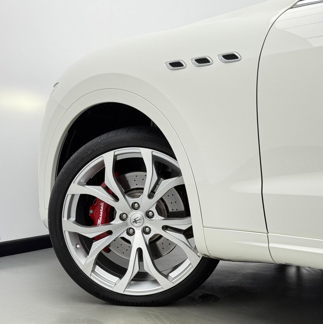 Maserati Levante GTS 3.8L 2020 Maserati Levante GTS V8, June 2026 Maserati Warranty, Low Kms, GCC