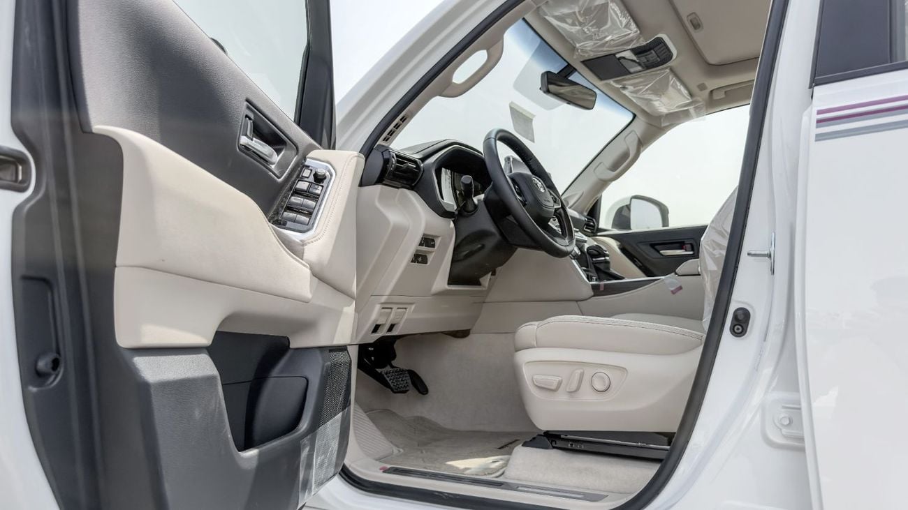 Toyota Land Cruiser GXR 2026 Toyota Land Cruiser GXR 3.5L AT Hybrid (White-Beige)
