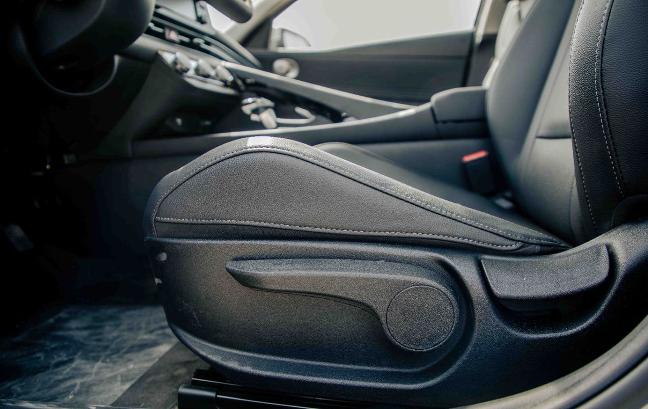 هيونداي إلانترا 2025 Hyundai Elantra GLX Elite 1.5L - White Inside Black | Export Only