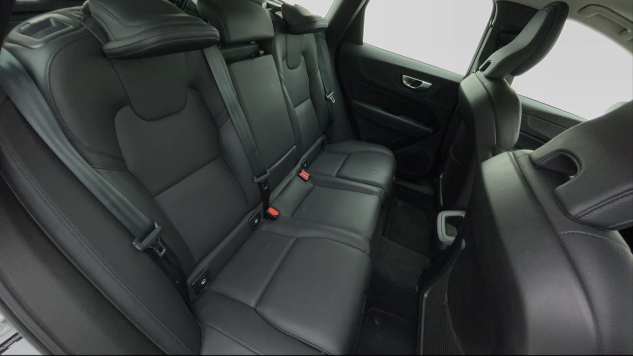 فولفو XC 60 2L 2023 | 0 DP | 1561/Month | 30 Day Return | Service History