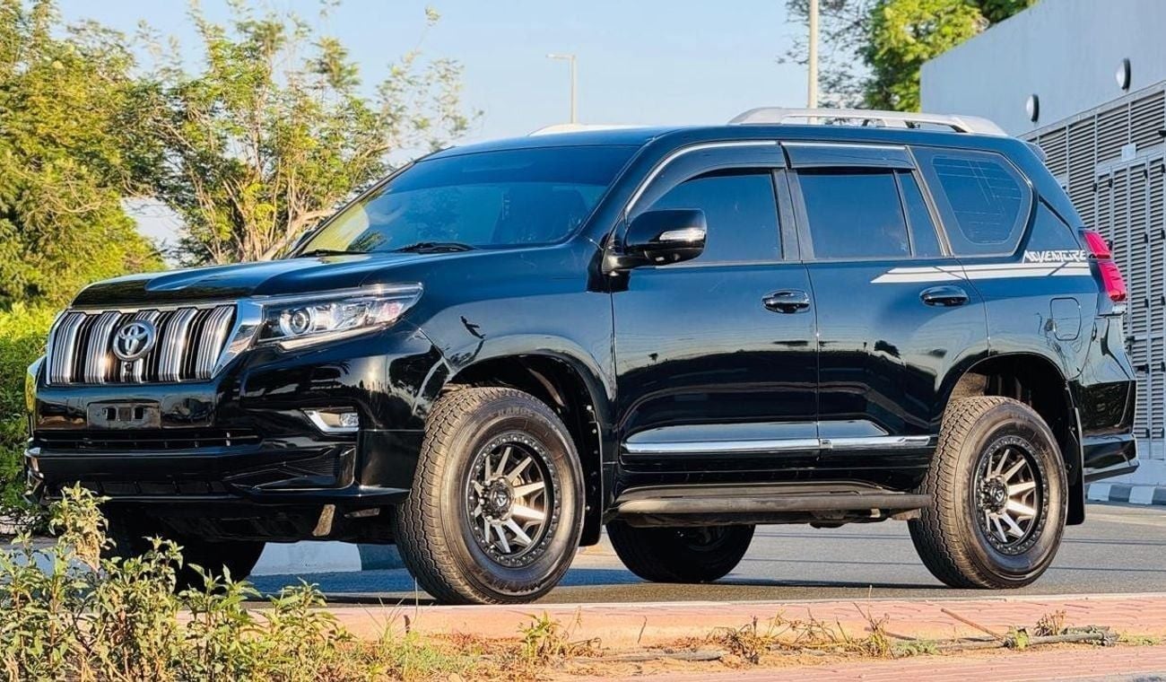 Toyota Prado 2017 VXR Full Option Sunroof | Cool Box | Electric Seats | Leather Seats Very Clean and Perfect Titl