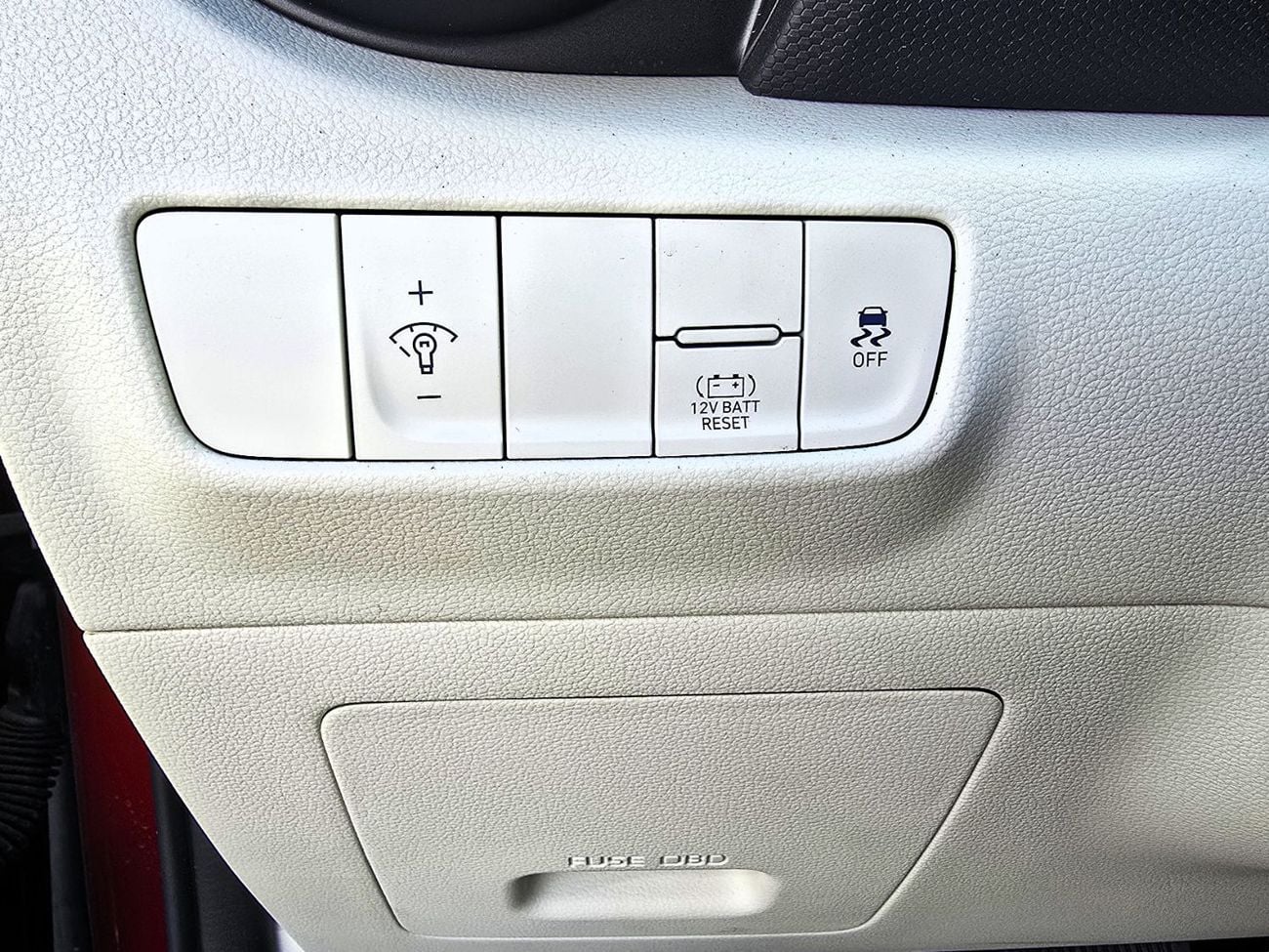 Hyundai Kona Hyundai Kona  Hybrid 1.6l SUV FWD 5Doors  Red Color 2023 Model