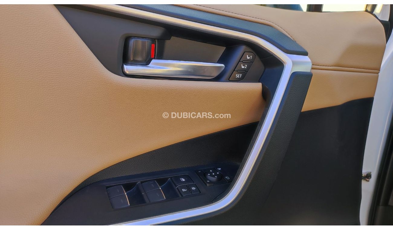 Toyota RAV4 LIMITED 2.5L Hybrid, 2023, 4WD, A/T, Panorama, Radar, Leather Seats, Electric Seats.