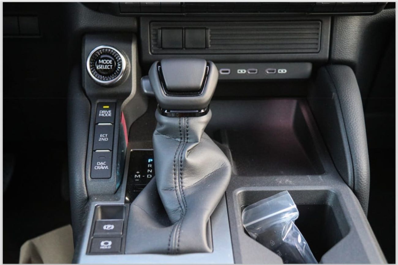 Toyota Prado PRADO ALL-ROUNDER R3 HIGH WITH ACC Attitude Black -Black 2026