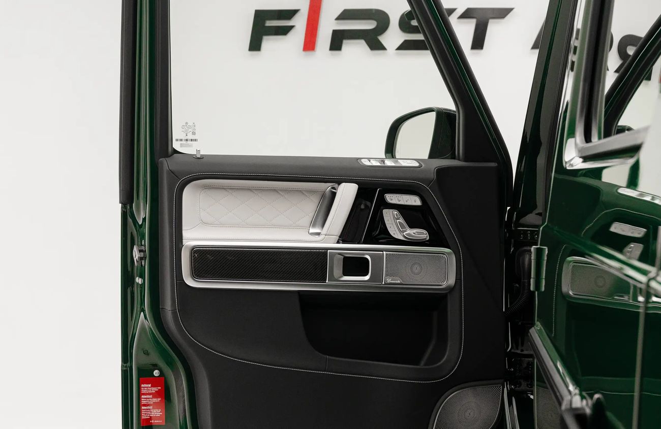 Mercedes-Benz G 63 AMG 4.0L V8 Twin-Turbocharged Engine + eMotor