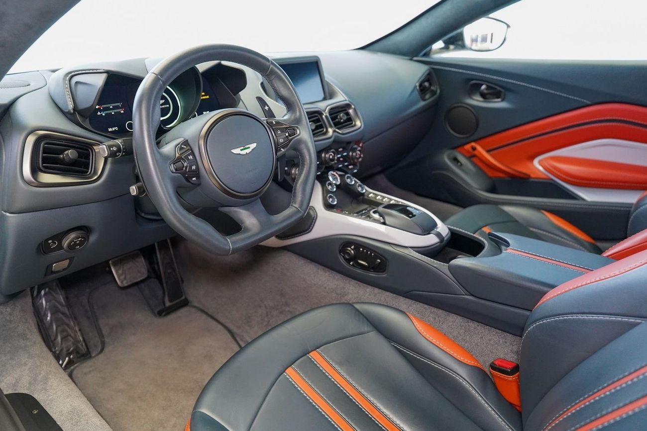 أستون مارتن فانتيج Std 4.0L