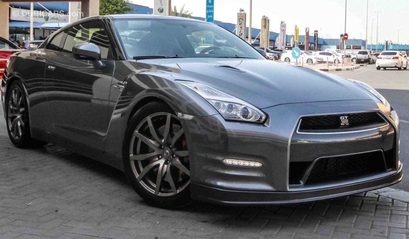 Nissan GT-R