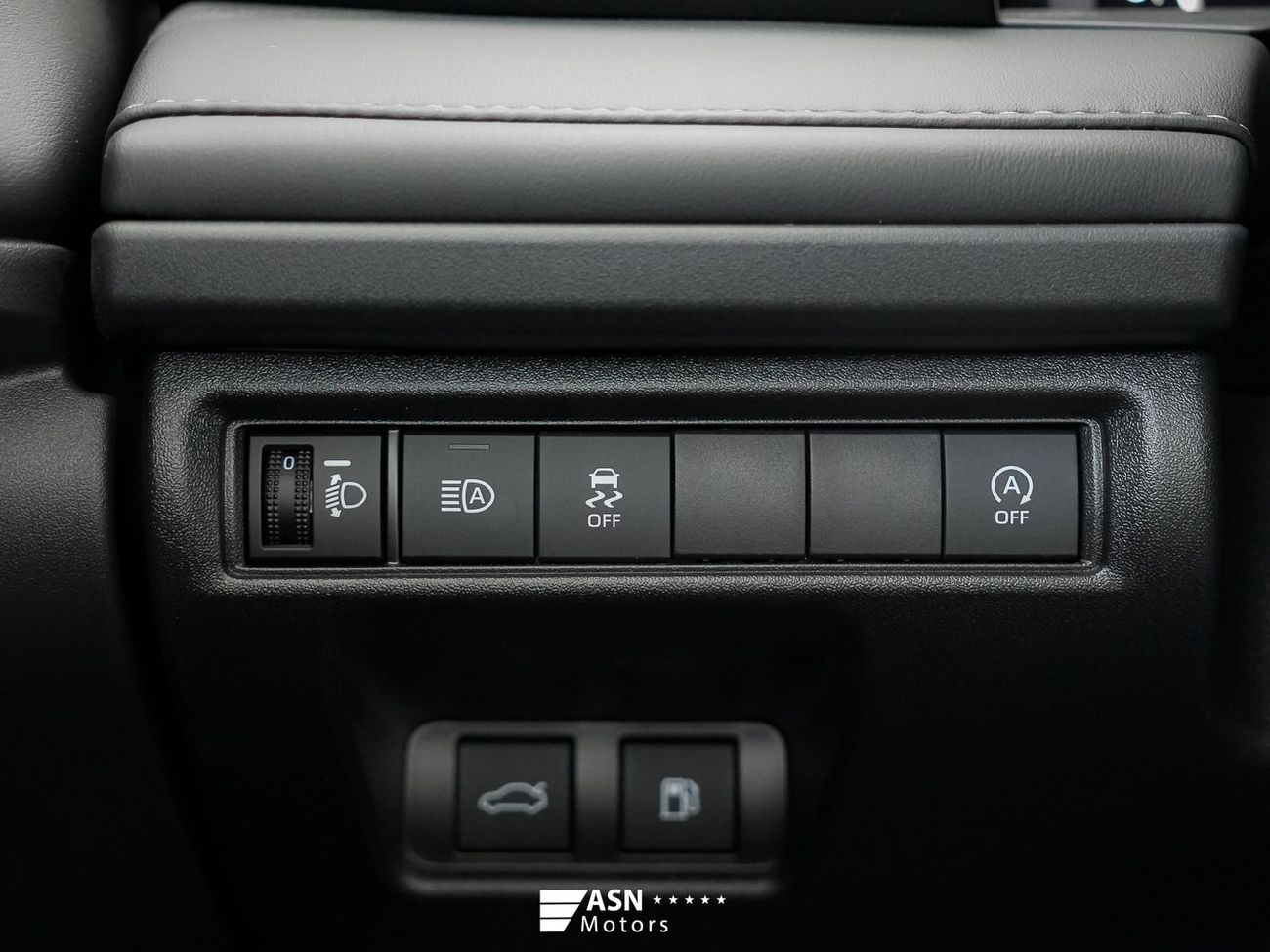 Toyota Camry 2.0 GVP Deluxe Edition 2026 (Export Price)