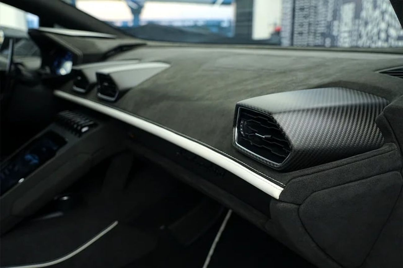 Lamborghini Huracan STERRATO 5.2L V10