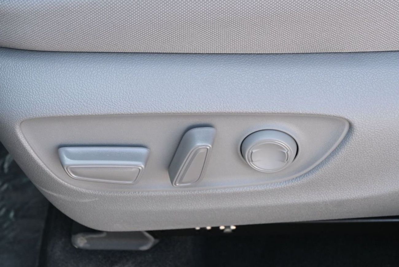 تويوتا هايلاندر HIGHLANDER GLE 2.5L HYBRID 2023