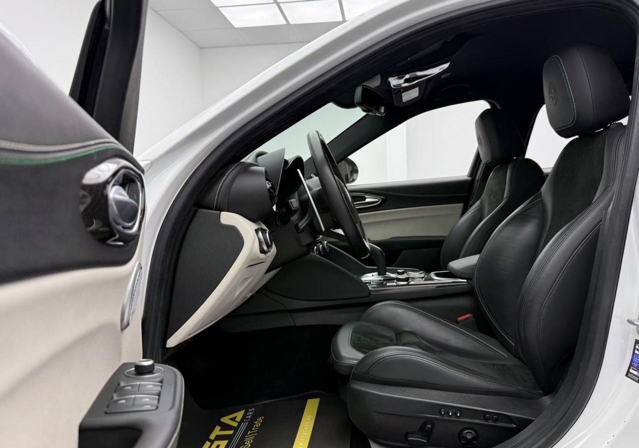 ألفا روميو جوليا Quadrifoglio 2.9L (510 HP) 2020 Alfa Romeo Giulia ,Gargash Warranty+Service Contract+Full Service Hi