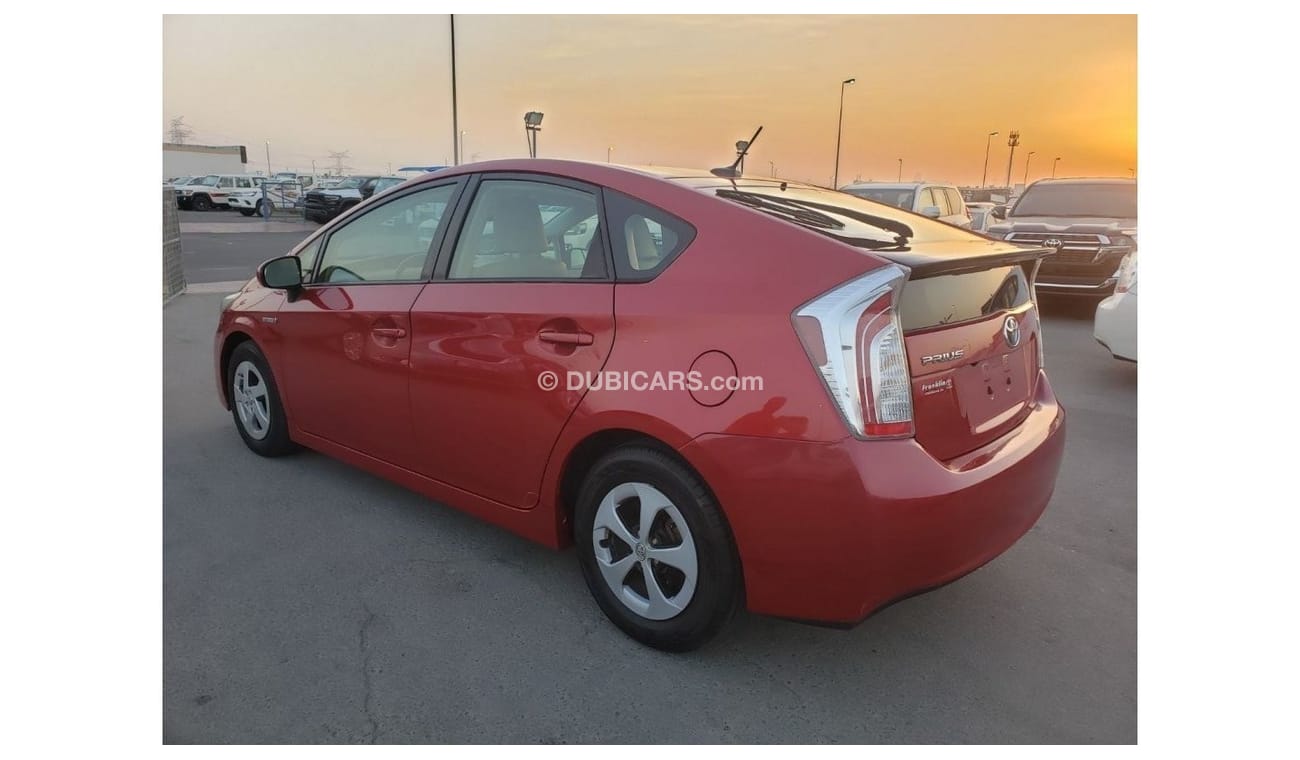 تويوتا برياس 1.8L hybrid  2014
