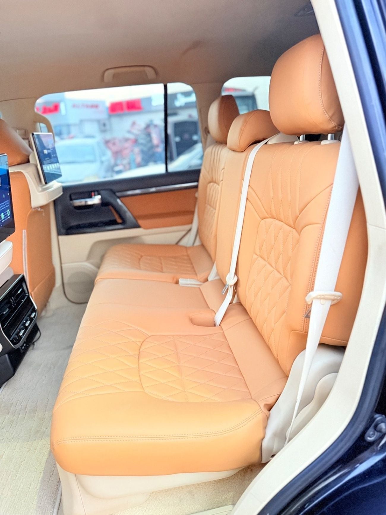 تويوتا لاند كروزر GXR 2019 FACELIFTED 2025 WITH INTERIOR AND EXTERIOR V6 4.0L GCC IN EXCELLENT CONDITION