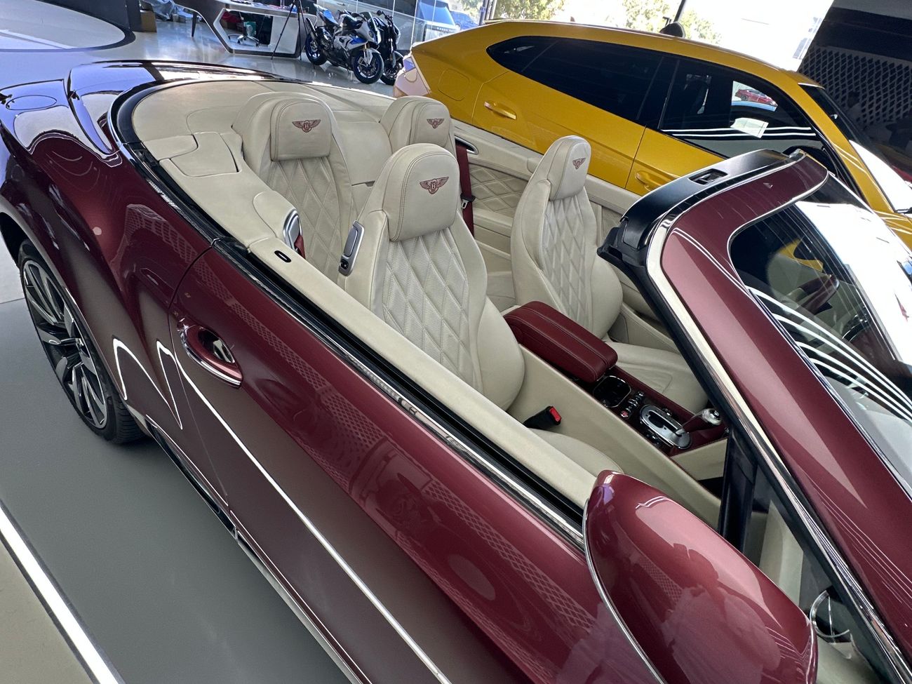 Bentley Continental GTC W12 convertibile