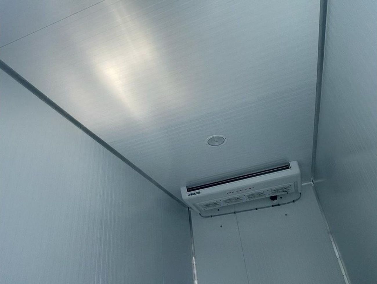 Mitsubishi Fuso Canter 2023 Mitsubishi Canter reefer truck 4.2L 4 Cylinders