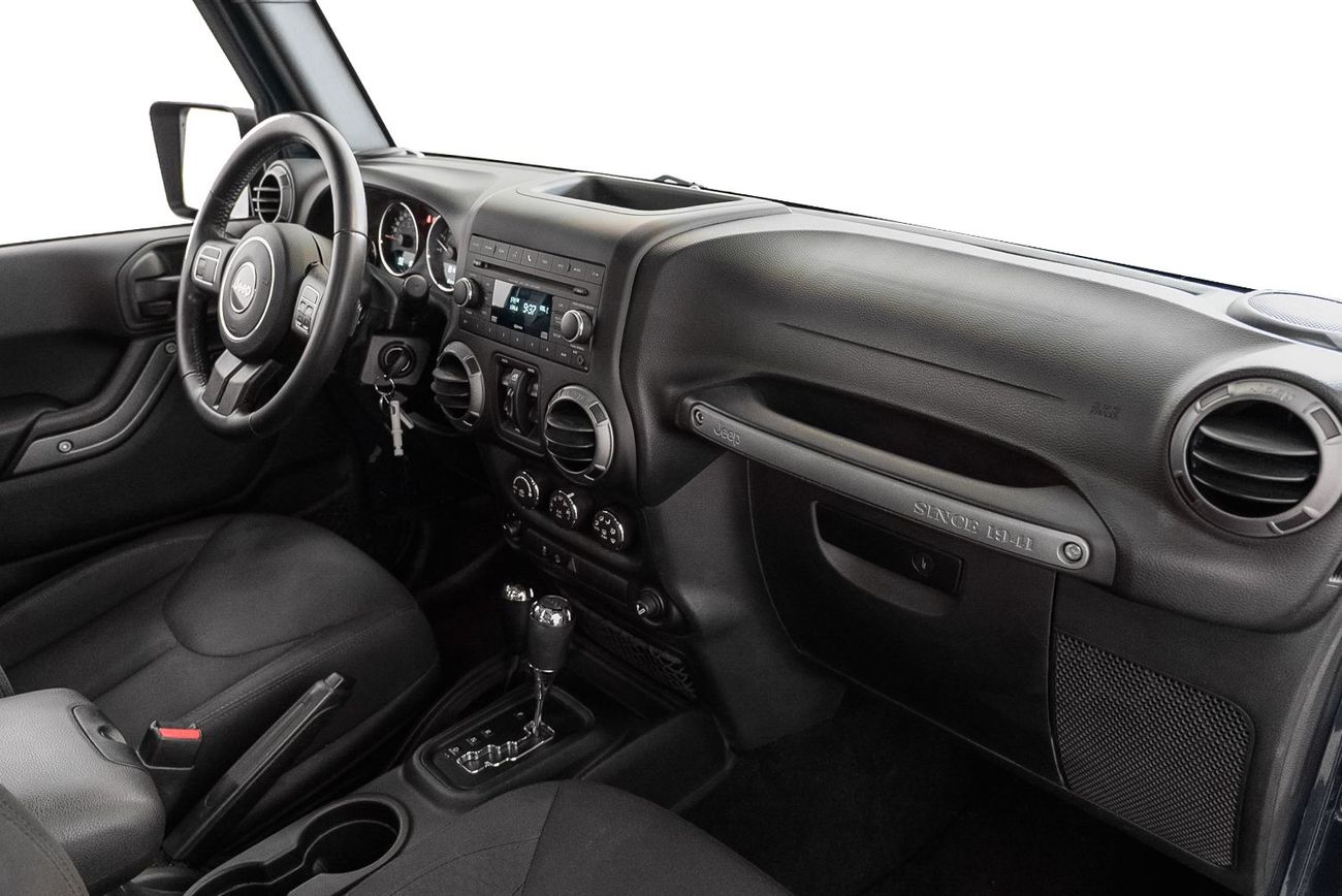 Jeep Wrangler Unlimited Sport 3.6L A/T