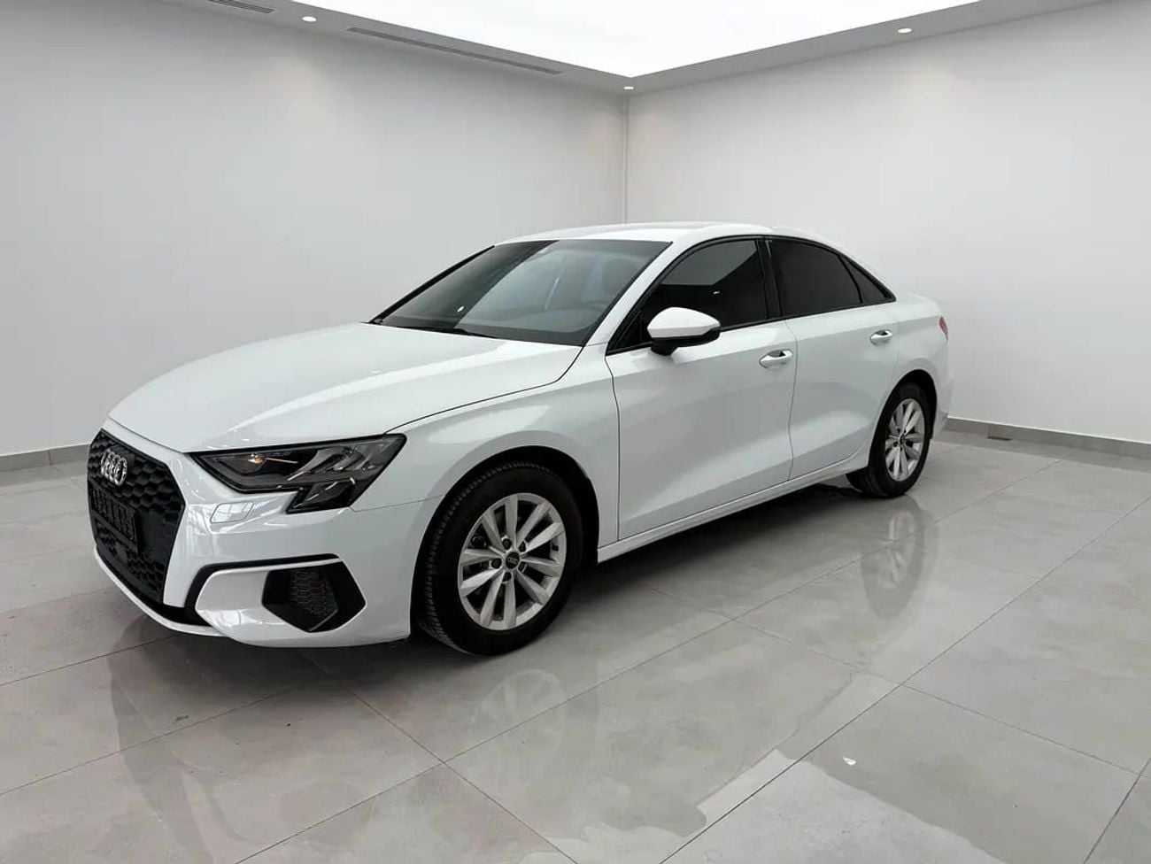 أودي A3 35 TFSI S Line 1.4L 35 TFSI - GCC Specs - Like New!