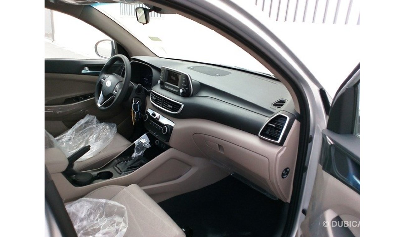 Hyundai Tucson 2.0 with sun roof