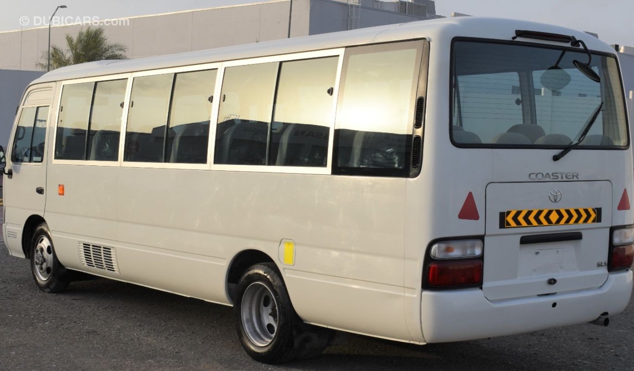 تويوتا كوستر TOYOTA COASTER 2015 (30 SEATER)