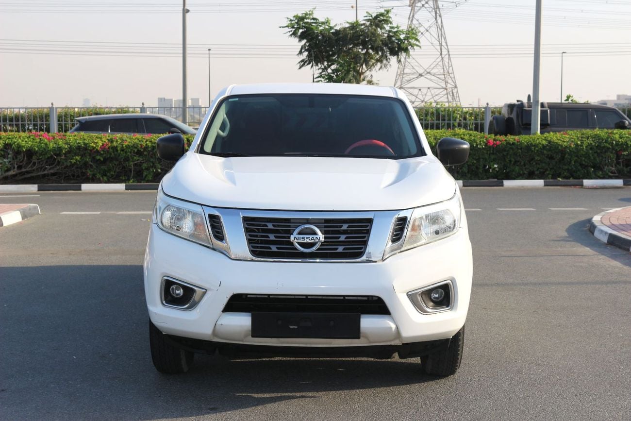 Nissan Navara G 2.5L 4WD A/T NISSAN NAVARA 2019 FULL AUTOMATIC GCC 4X2