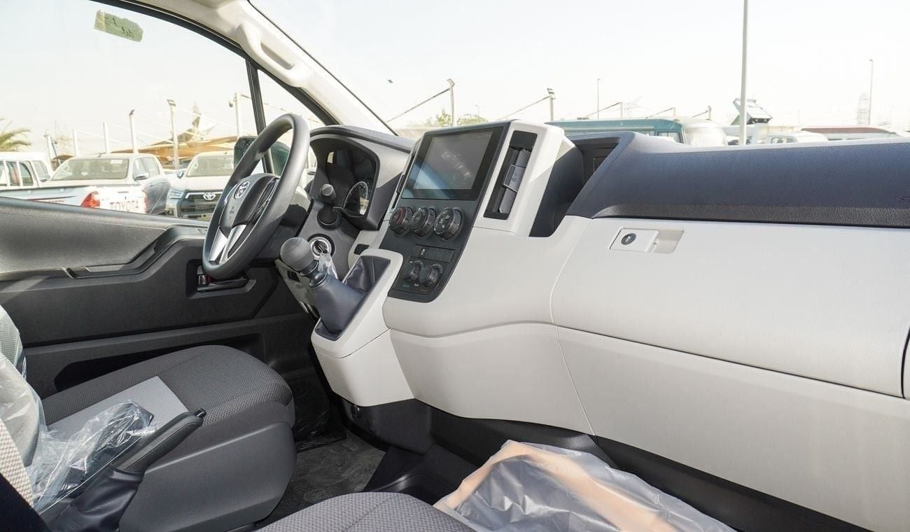 Toyota Hiace Commuter 3.5L A/T