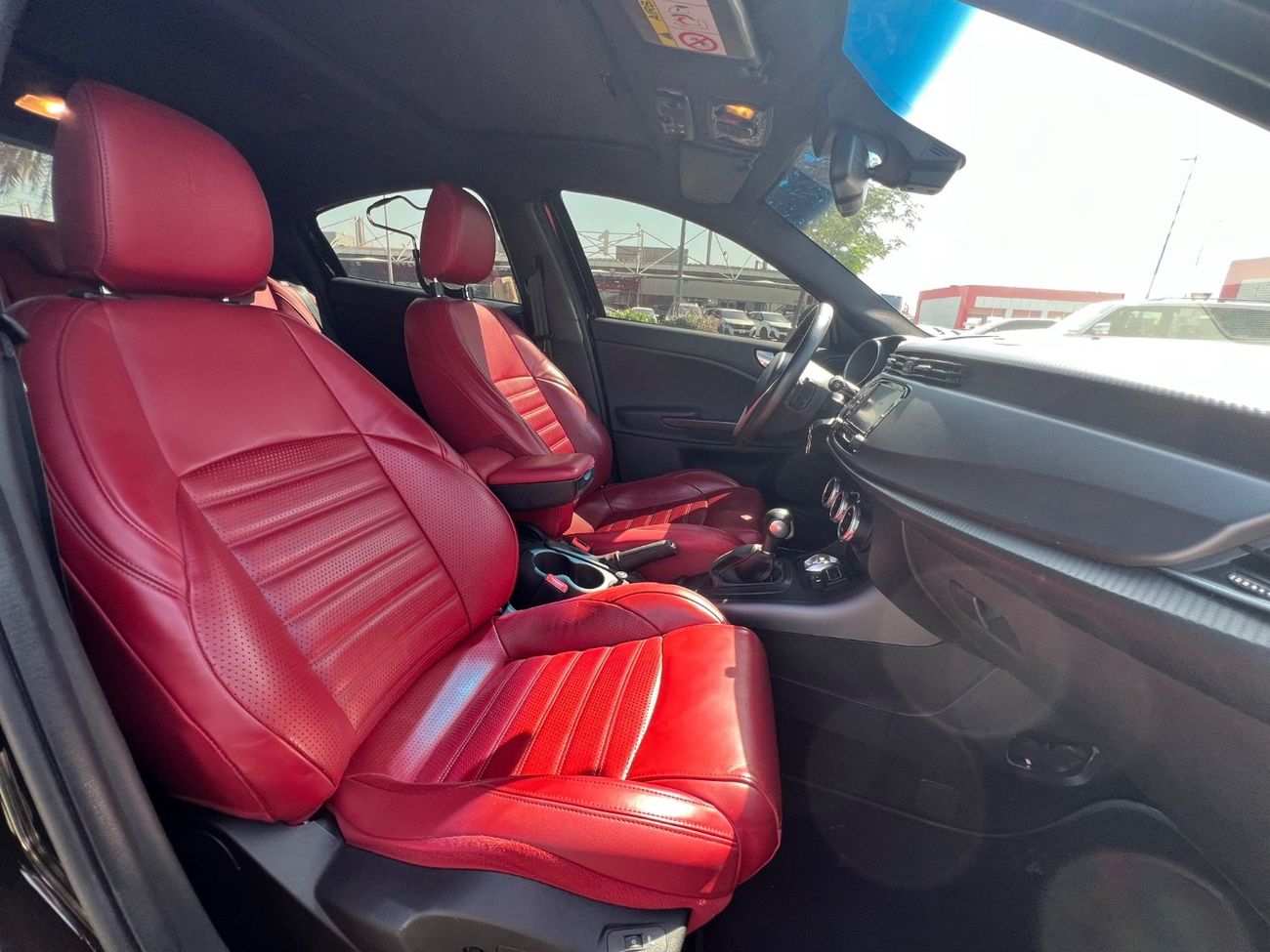 ألفا روميو جوليتا Veloce