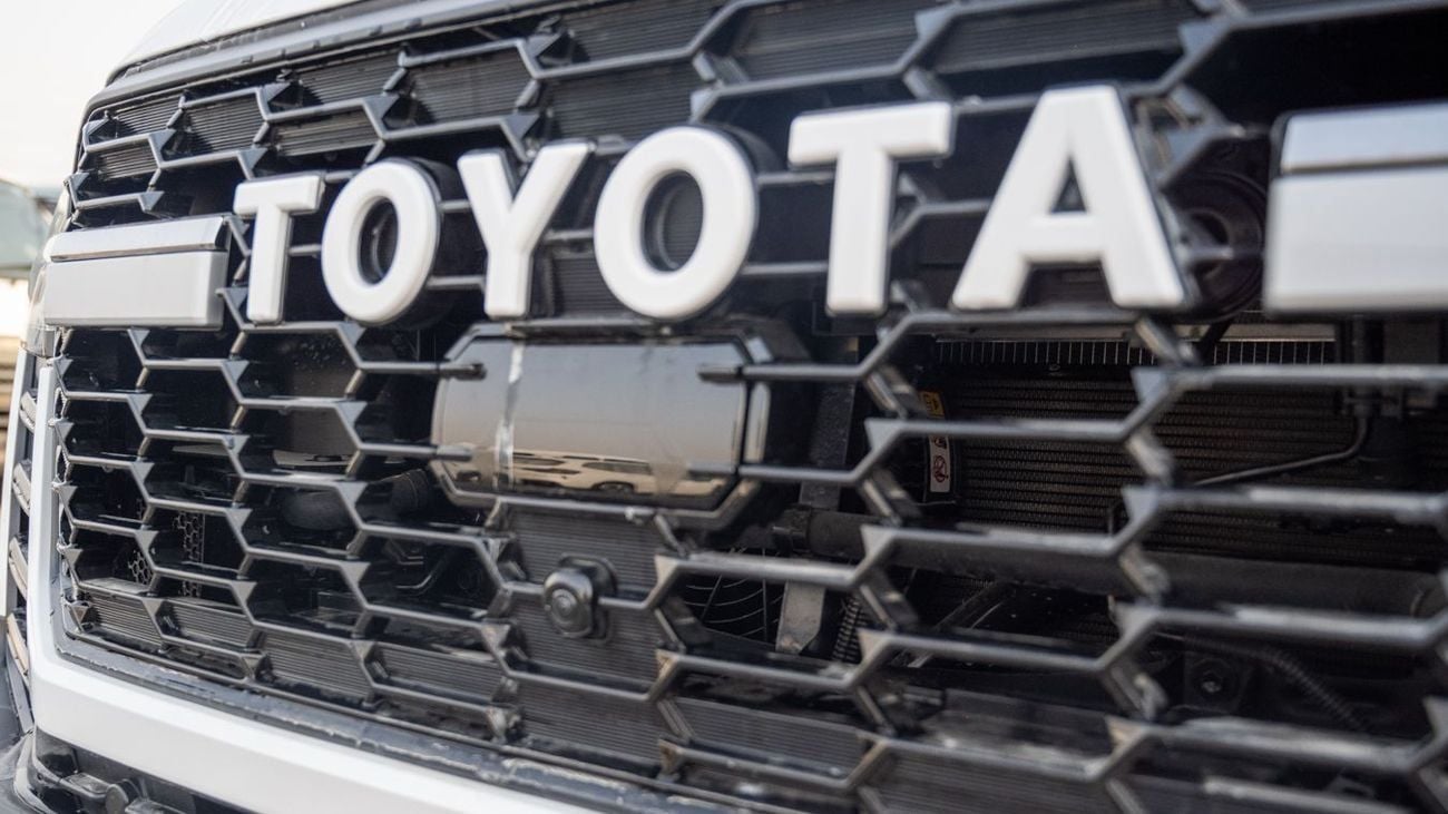 تويوتا لاند كروزر 3.5T GR-Sport Hybrid