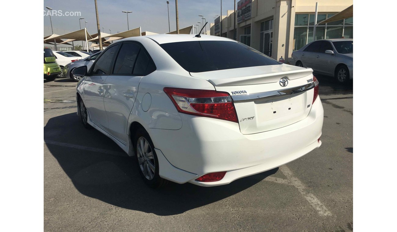 Toyota Yaris سياره نظيفه جدا بدون حوادث رينجات مثبت سرعه حساسات اسبورت