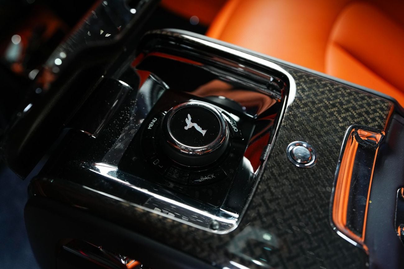 Rolls Royce Cullinan BLACK BADGE Series II Black Badge-GCC-AGMC Warranty & Service Contract-VIP Seats-Mandarin Interior