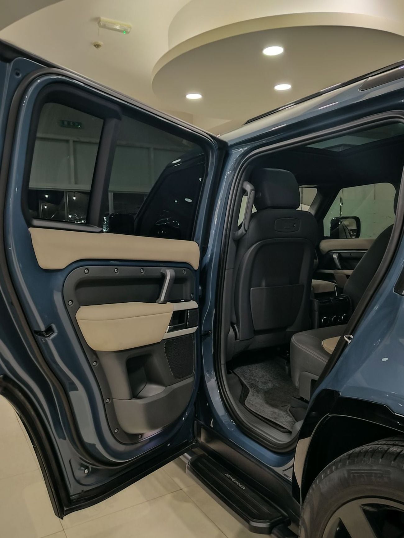 لاند روفر ديفندر P400