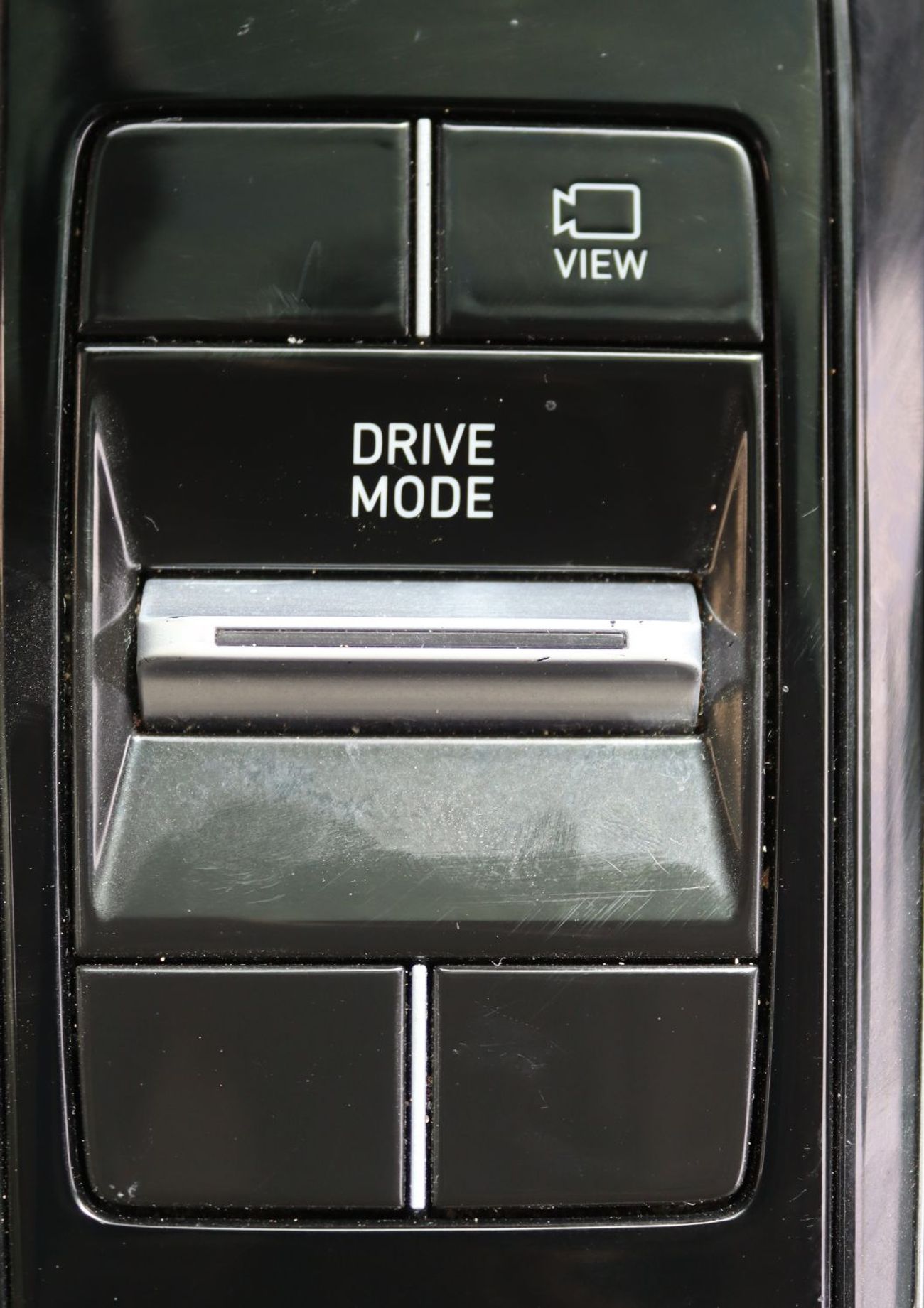 هيونداي سوناتا هيونداى سوناتا خليجى موديل 2020 -2.5L ممشىى 97000 كم  بسعر40000  بحاله ممتازه